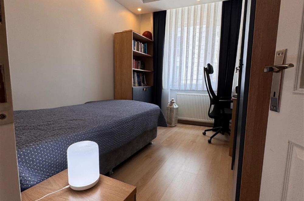 KÜÇÜK ÇAMLICA ANA ARTERLERE VE MERKEZE YAKIN BAKIMLI SATILIK