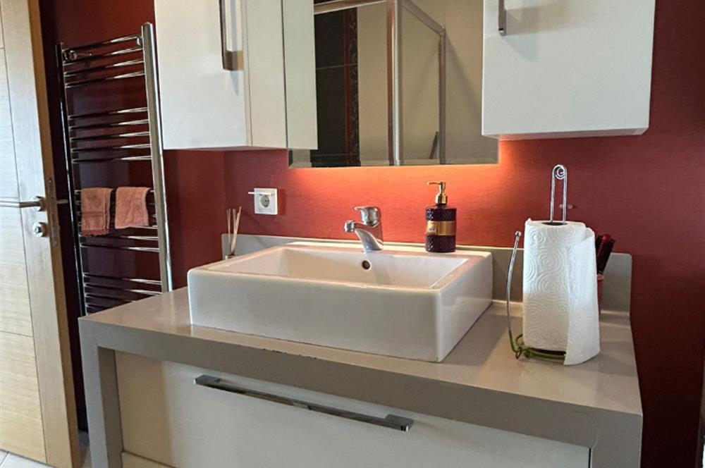 Century 21 Neo' dan satılık, Ataşehir SKY TOWERS deniz manzaralı 2+1 lüks daire