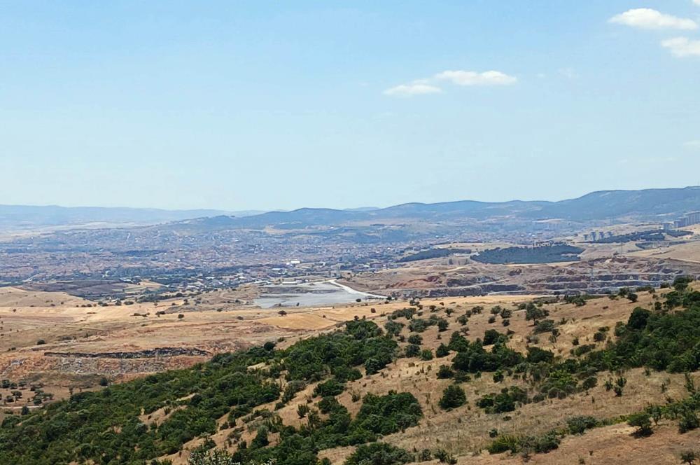 C21 LOCA'DAN KÖTEYLİ MAHALLESİNDE ŞEHİR MANZARALI SATILIK TARLA