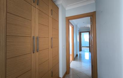 Caddebostan' da deniz manzaralı 3+1 kiralık daire