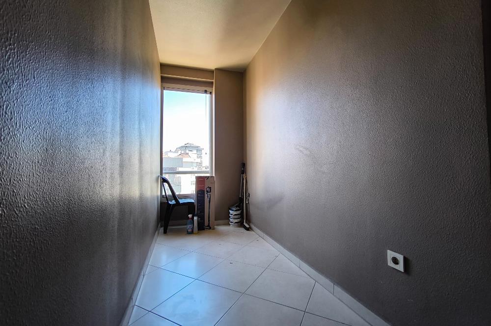 Caddebostan' da deniz manzaralı 3+1 kiralık daire