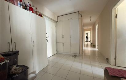 Esenyurt Cumhuriyet Mahallesi'nde Rezidans Konforunda 3+1 Geniş Daire – 150 m² – 3 WC / 2 Banyo
