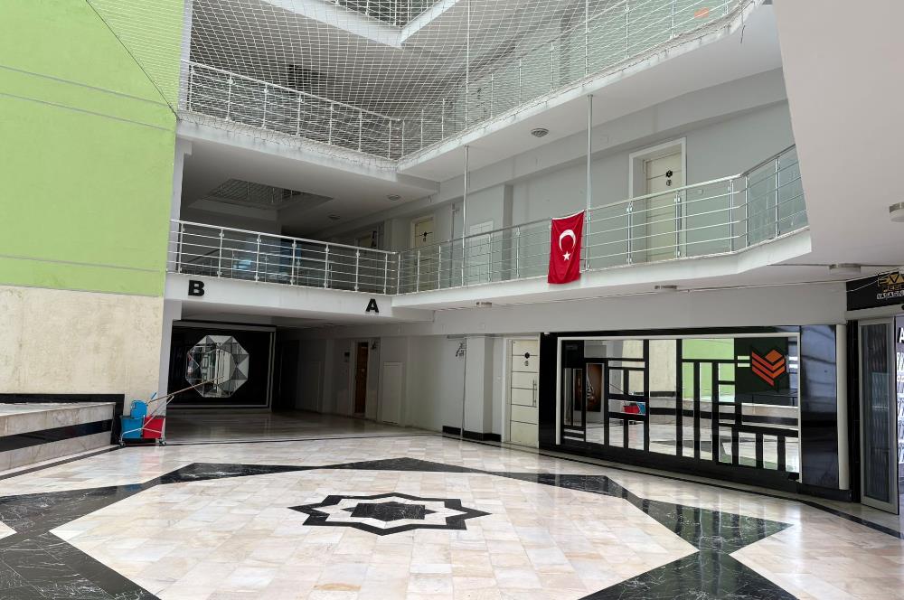 Esenyurt Cumhuriyet Mahallesi'nde Rezidans Konforunda 3+1 Geniş Daire – 150 m² – 3 WC / 2 Banyo