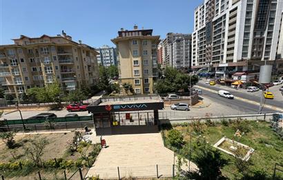 Esenyurt Cumhuriyet Mahallesi'nde Rezidans Konforunda 3+1 Geniş Daire – 150 m² – 3 WC / 2 Banyo
