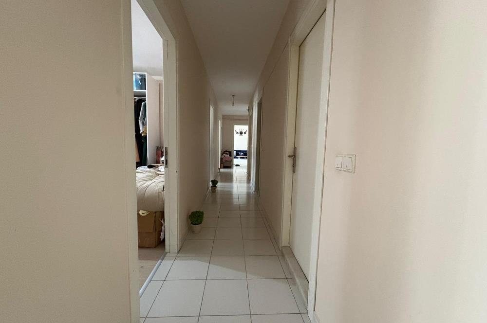 Esenyurt Cumhuriyet Mahallesi'nde Rezidans Konforunda 3+1 Geniş Daire – 150 m² – 3 WC / 2 Banyo