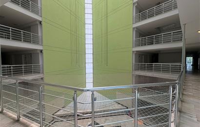 Esenyurt Cumhuriyet Mahallesi'nde Rezidans Konforunda 3+1 Geniş Daire – 150 m² – 3 WC / 2 Banyo