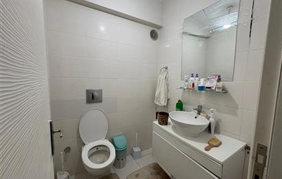 Esenyurt Cumhuriyet Mahallesi'nde Rezidans Konforunda 3+1 Geniş Daire – 150 m² – 3 WC / 2 Banyo
