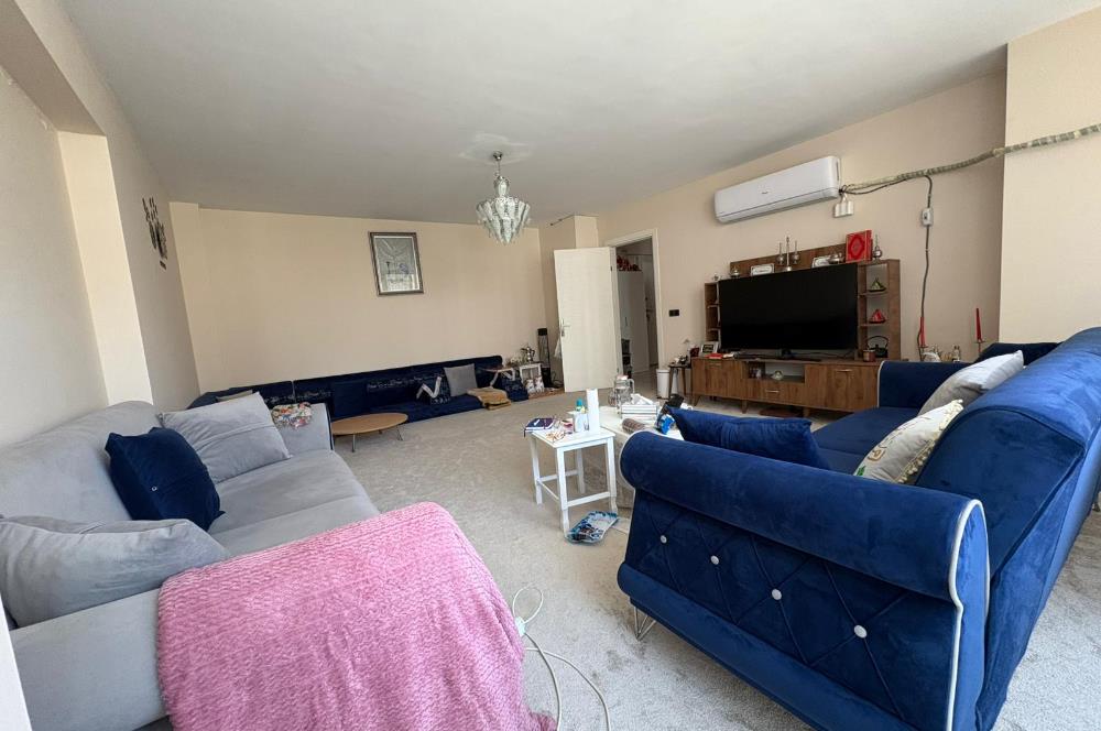 Esenyurt Cumhuriyet Mahallesi'nde Rezidans Konforunda 3+1 Geniş Daire – 150 m² – 3 WC / 2 Banyo