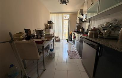 Esenyurt Cumhuriyet Mahallesi'nde Rezidans Konforunda 3+1 Geniş Daire – 150 m² – 3 WC / 2 Banyo