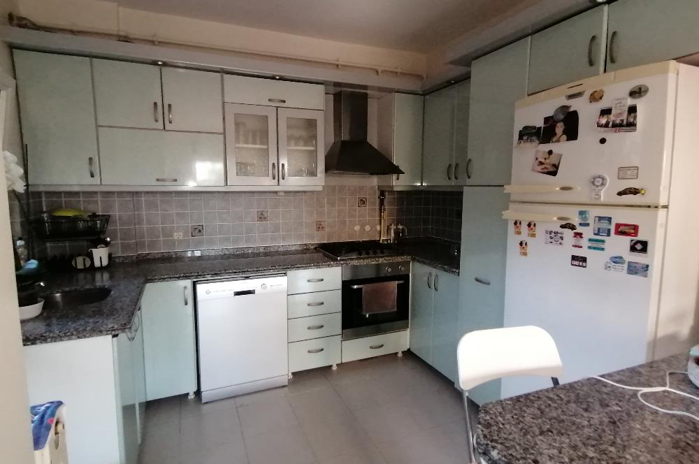 Zekeriyaköy Sitelerde Kiralık 2+1 daire