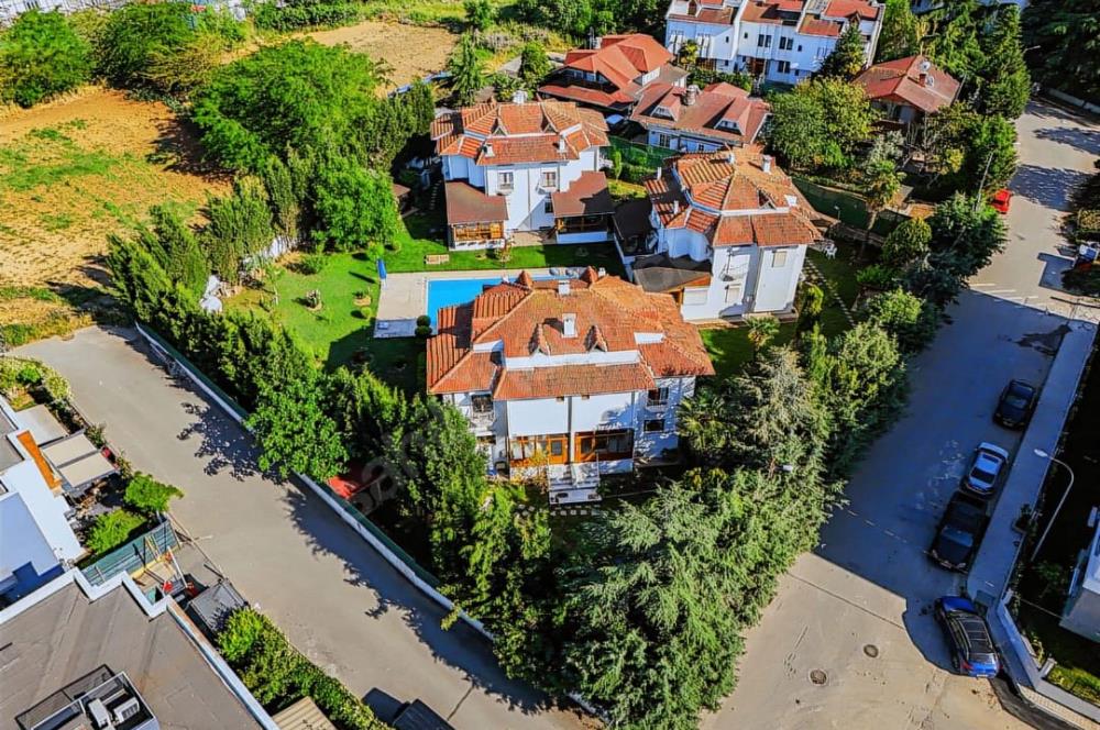 TUZLA CEVİZALTI SİTESİNDE SATILIK VİLLA