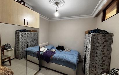 KOŞUYOLU BARBAROS MAHALLESİNDE BAKIMLI ARA KAT SATILIK 2+1