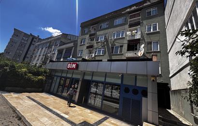 KOŞUYOLU BARBAROS MAHALLESİNDE BAKIMLI ARA KAT SATILIK 2+1