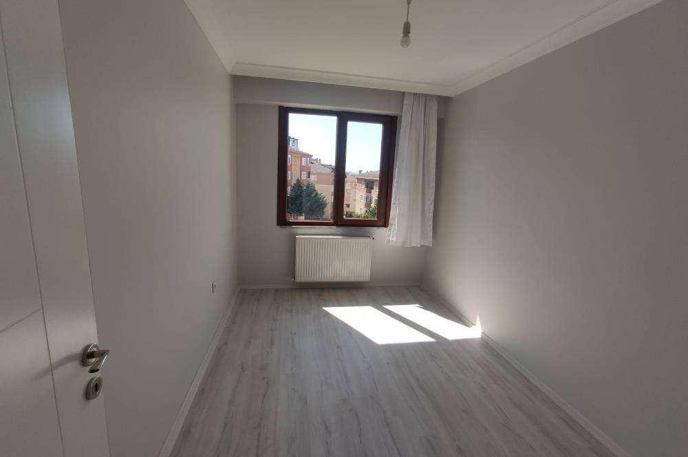 ŞEYHLİ MAHALLESİNDE METROYA YAKIN 2+1 SATILIK DAİRE