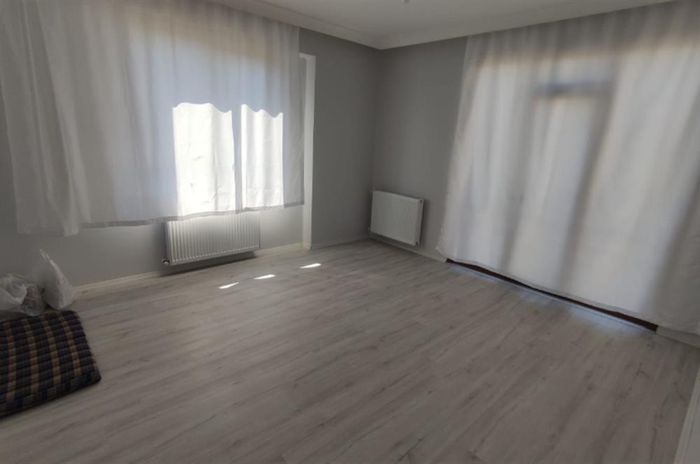 ŞEYHLİ MAHALLESİNDE METROYA YAKIN 2+1 SATILIK DAİRE