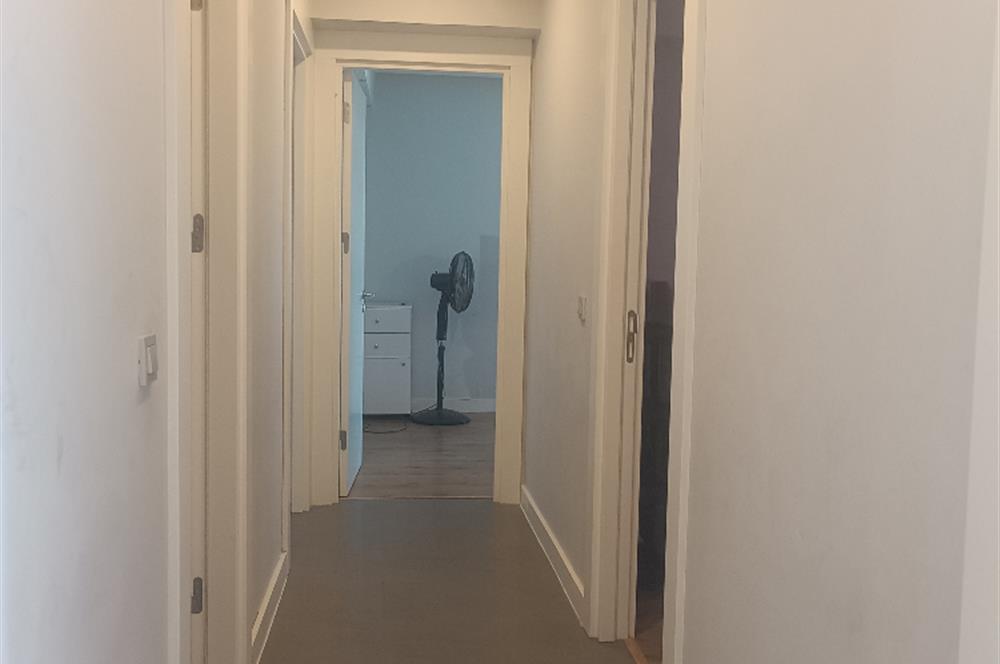 BEYLİKDÜZÜ DEMİR ROMANCE SİTESİNDE SATILIK 4+1 TERASLI DAİRE