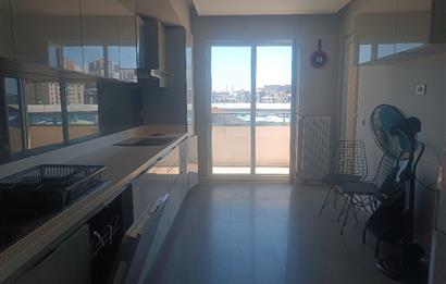 BEYLİKDÜZÜ DEMİR ROMANCE SİTESİNDE SATILIK 4+1 TERASLI DAİRE