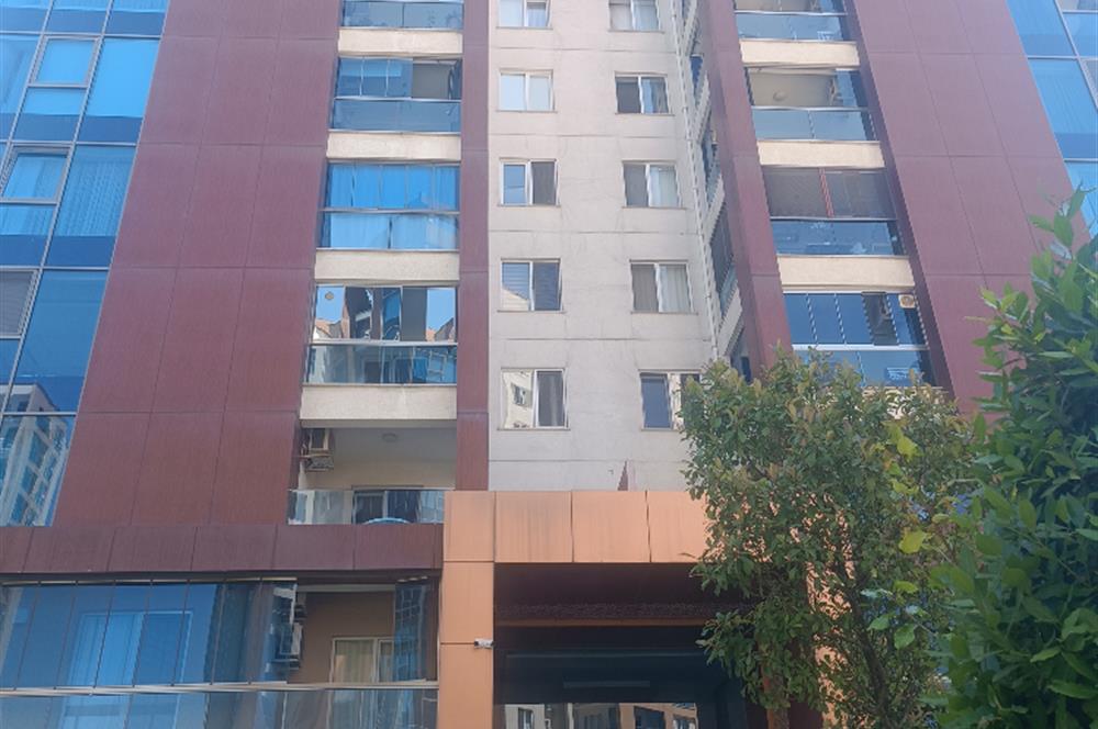 BEYLİKDÜZÜ DEMİR ROMANCE SİTESİNDE SATILIK 4+1 TERASLI DAİRE
