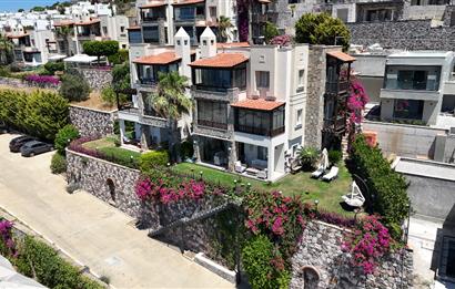 Yalıkavak Amphora Villalarında Eşsiz Deniz Manzaralı Köşe Konum Müstakil Bahçeli Modern Villa