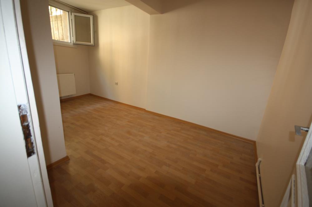 BEYLERBEYİ AİLE APARTMANINDA KULLANIŞLI KİRALIK