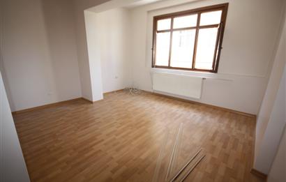 BEYLERBEYİ AİLE APARTMANINDA KULLANIŞLI KİRALIK