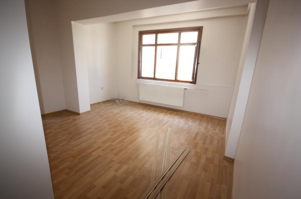 BEYLERBEYİ AİLE APARTMANINDA KULLANIŞLI KİRALIK