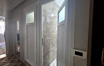TUZLA ORTA MAHALLEDE SATILIK MERKEZİ KONUMDA DAİRE
