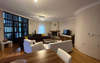 GÖLBAŞI DOĞA SİTESİNDE GENİŞ BAHÇELİ TAM MÜSTAKİL 4+2 VİLLA