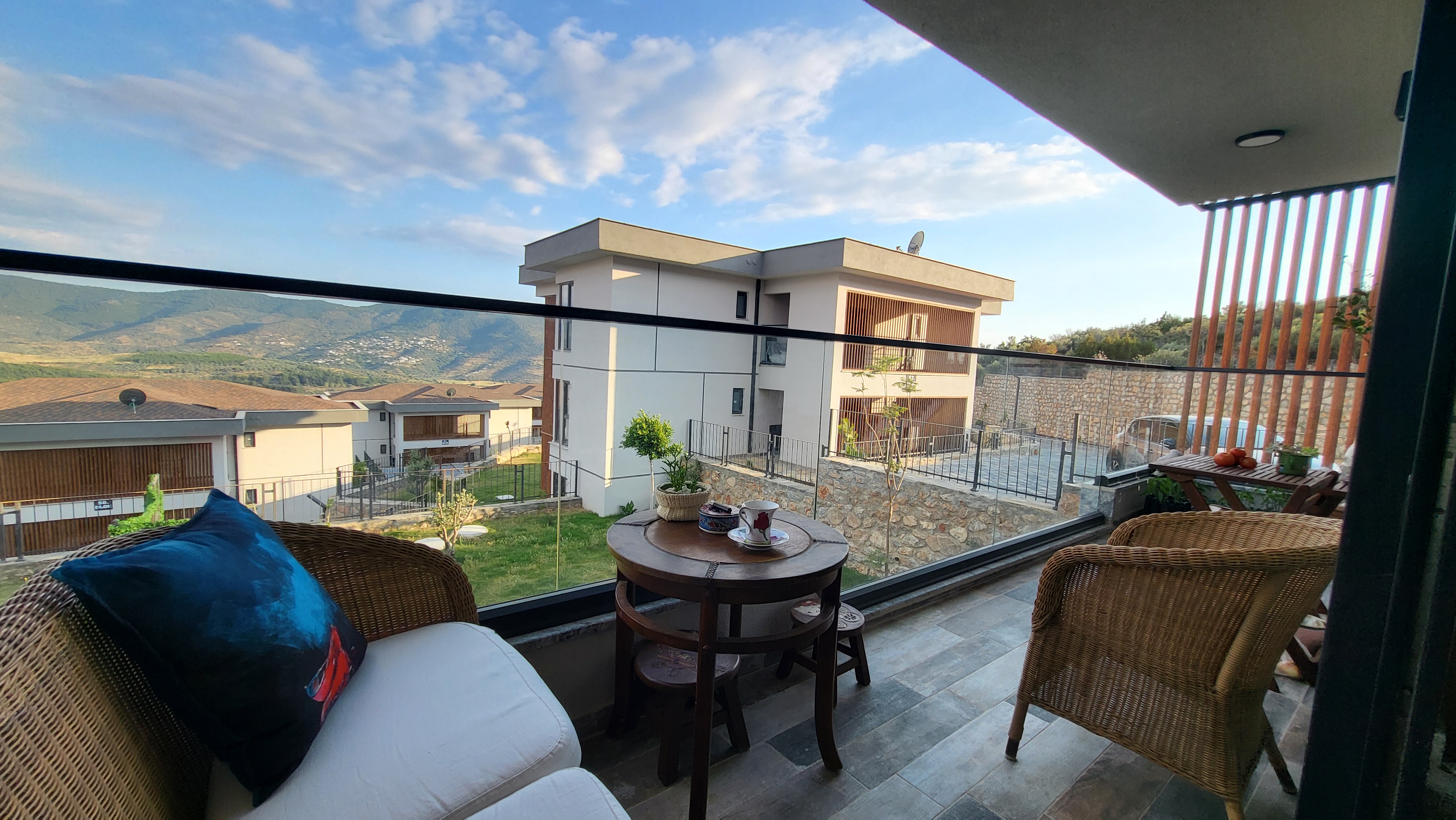 2+1 Flat for Sale in a Fully Equipped Site