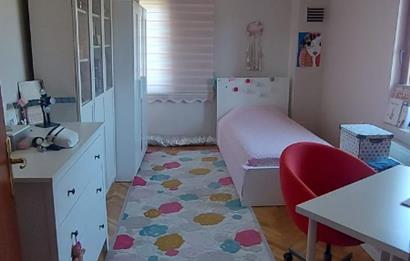 GÖLBAŞI DOĞA SİTESİNDE GENİŞ BAHÇELİ TAM MÜSTAKİL 4+2 VİLLA
