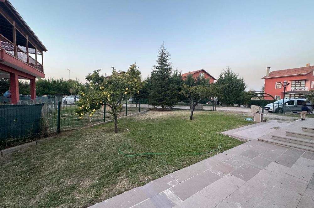 GÖLBAŞI DOĞA SİTESİNDE GENİŞ BAHÇELİ TAM MÜSTAKİL 4+2 VİLLA