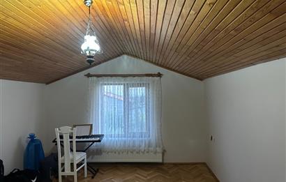 GÖLBAŞI DOĞA SİTESİNDE GENİŞ BAHÇELİ TAM MÜSTAKİL 4+2 VİLLA