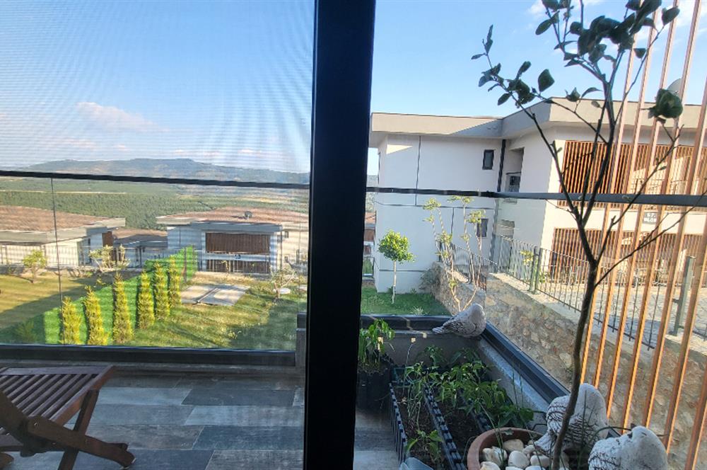 2+1 Flat for Sale in a Fully Equipped Site