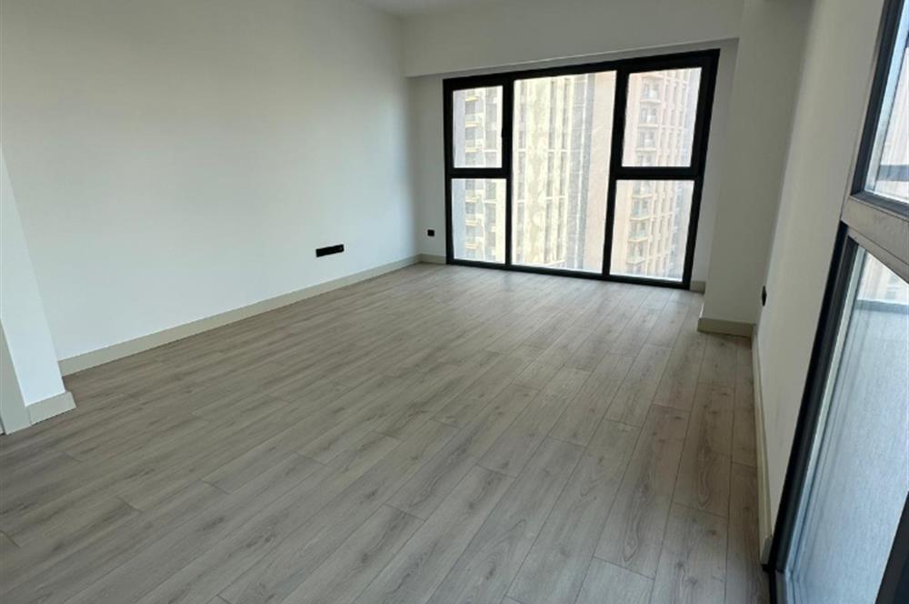 C21 ROOF'dan 19.ETAP'da 2+1 KAPALI MUTFAK ÖNÜ AÇIK KİRALIK DAİRE