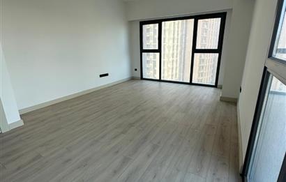 C21 ROOF'dan 19.ETAP'da 2+1 KAPALI MUTFAK ÖNÜ AÇIK KİRALIK DAİRE