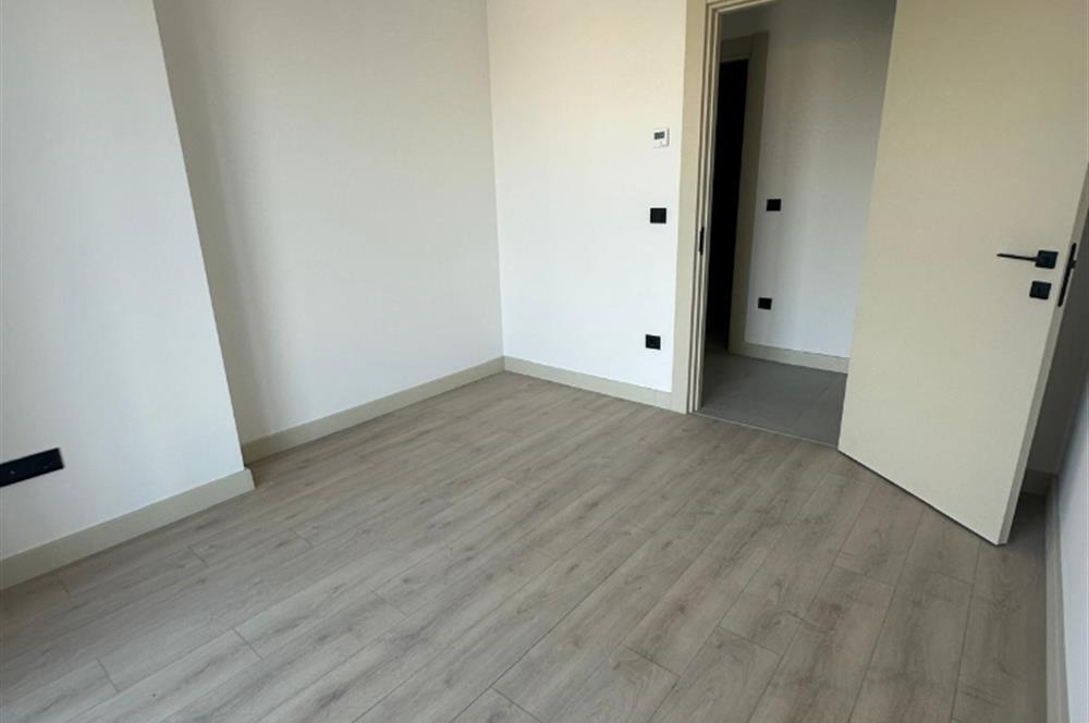 C21 ROOF'dan 19.ETAP'da 2+1 KAPALI MUTFAK ÖNÜ AÇIK KİRALIK DAİRE