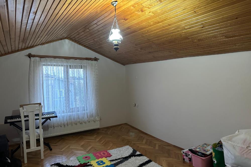 GÖLBAŞI DOĞA SİTESİNDE GENİŞ BAHÇELİ TAM MÜSTAKİL 4+2 VİLLA