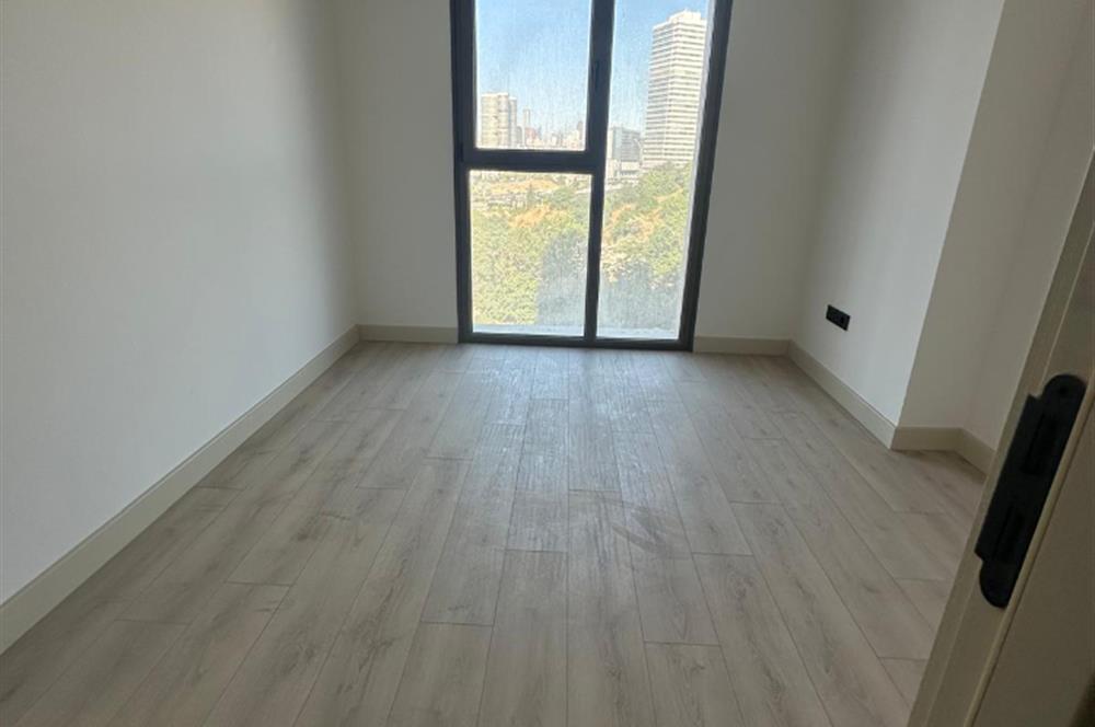 C21 ROOF'dan 19.ETAP'da 2+1 KAPALI MUTFAK ÖNÜ AÇIK KİRALIK DAİRE