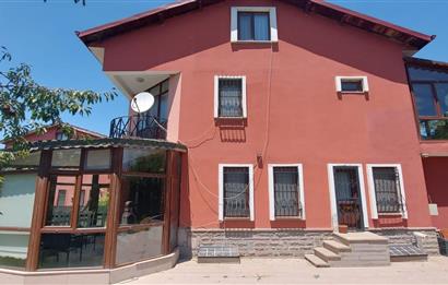 GÖLBAŞI DOĞA SİTESİNDE GENİŞ BAHÇELİ TAM MÜSTAKİL 4+2 VİLLA