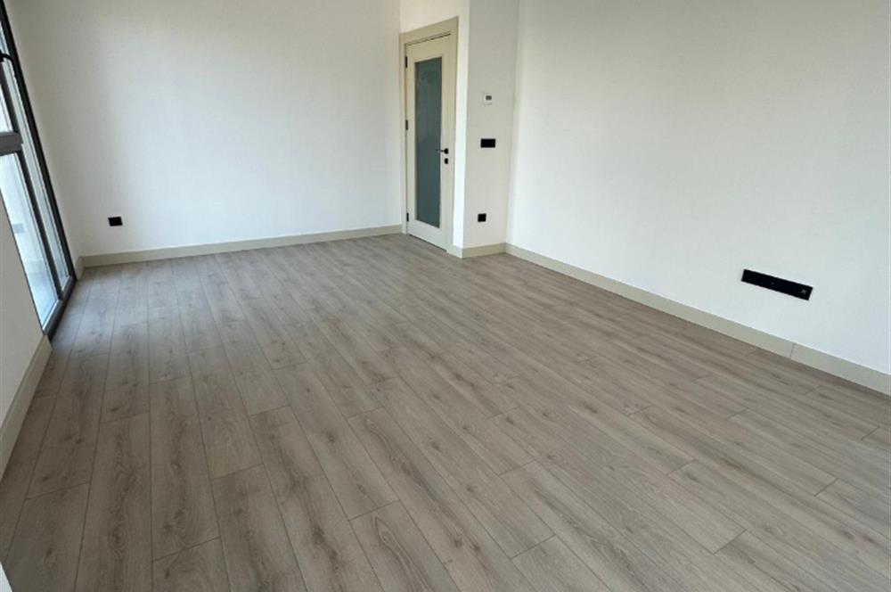 C21 ROOF'dan 19.ETAP'da 2+1 KAPALI MUTFAK ÖNÜ AÇIK KİRALIK DAİRE