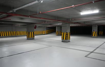 SIFIR KATTA TEK 180M2 NET 4 BANYO 3 BALKON DENİZ MANZARALI 4+1
