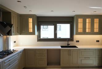 SIFIR KATTA TEK 180M2 NET 4 BANYO 3 BALKON DENİZ MANZARALI 4+1