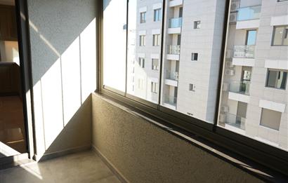 SIFIR KATTA TEK 180M2 NET 4 BANYO 3 BALKON DENİZ MANZARALI 4+1