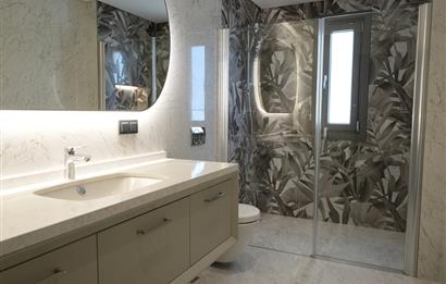 SIFIR KATTA TEK 180M2 NET 4 BANYO 3 BALKON DENİZ MANZARALI 4+1