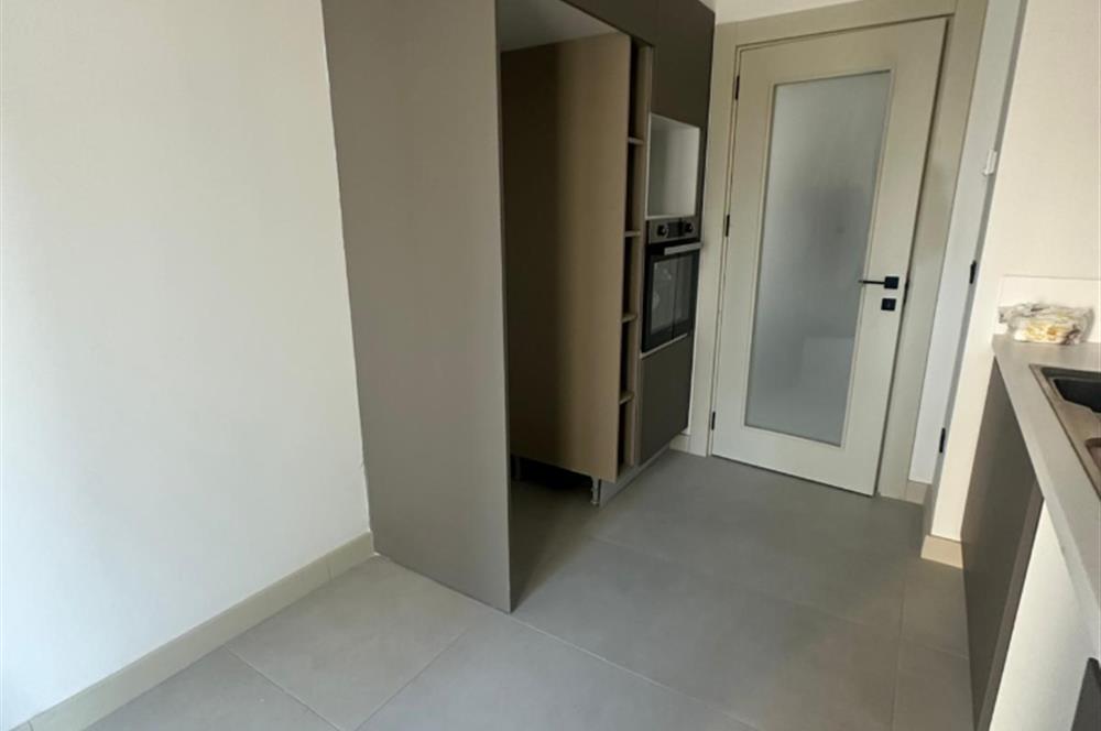 C21 ROOF'dan 19.ETAP'da 2+1 KAPALI MUTFAK ÖNÜ AÇIK KİRALIK DAİRE