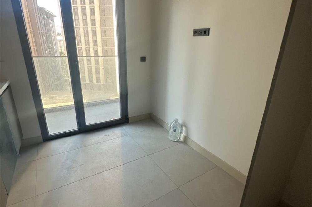 C21 ROOF'dan 19.ETAP'da 2+1 KAPALI MUTFAK ÖNÜ AÇIK KİRALIK DAİRE