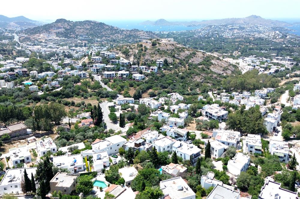 Gökçebel'de 4 daire veya 2 Villa'lık Deniz Manzaralı Satılık Arsa 