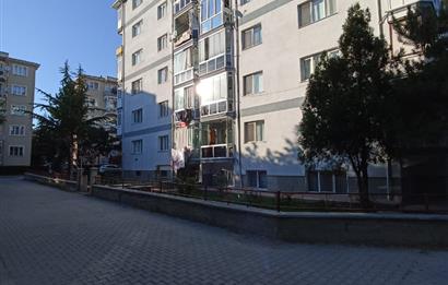 CENTURY 21 VİZYON'DAN BATIKENT MAH. KASIMPATI SOKAKTA  SATILIK 3+1 DAİRE 