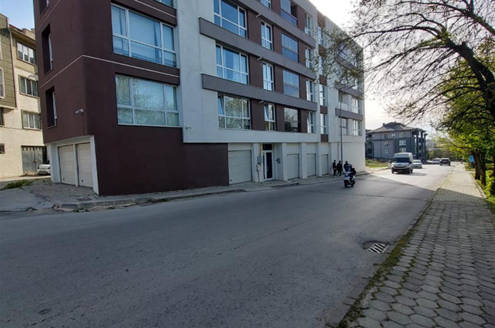 CENTURY 21 VİZYON'DAN BATIKENT MAH. GEREKLİ SOKAKTA  KİRALIK 3+1 DAİRE 