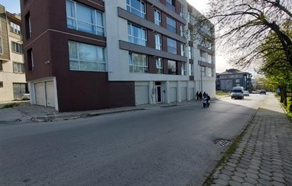 CENTURY 21 VİZYON'DAN BATIKENT MAH. GEREKLİ SOKAKTA  KİRALIK 3+1 DAİRE 